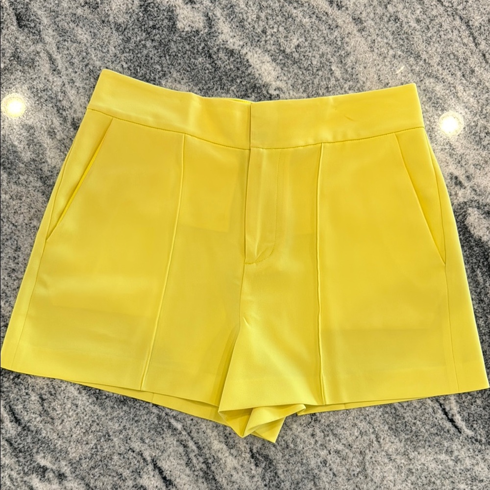 Alice+Olivia Yellow Women's Dress Shorts